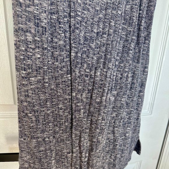 Gradie Split Back Knit Top Size L - Picture 6 of 8